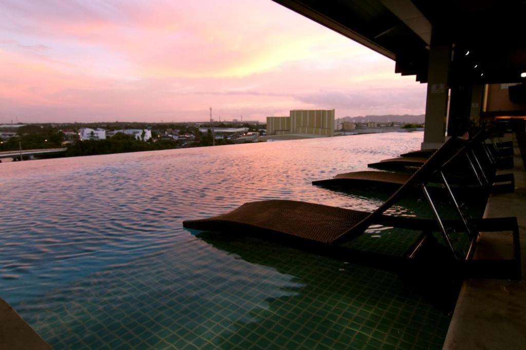 แกรนด์ ซิง อิมพีเรียล โฮเทล Hotel อีโลอีโลซิตี้ ภายนอก รูปภาพ