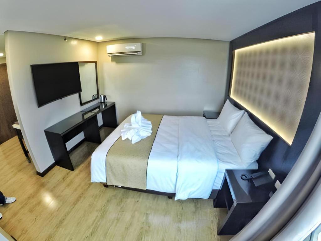 แกรนด์ ซิง อิมพีเรียล โฮเทล Hotel อีโลอีโลซิตี้ ภายนอก รูปภาพ