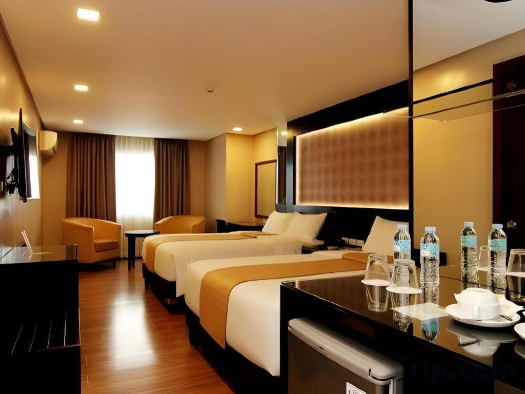 แกรนด์ ซิง อิมพีเรียล โฮเทล Hotel อีโลอีโลซิตี้ ภายนอก รูปภาพ