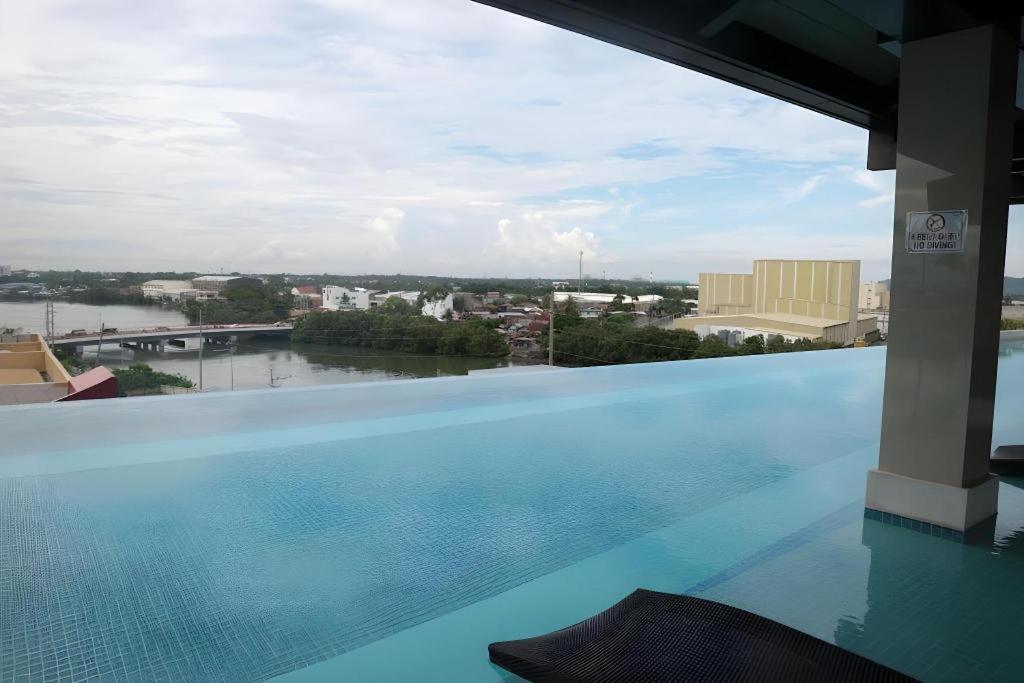 แกรนด์ ซิง อิมพีเรียล โฮเทล Hotel อีโลอีโลซิตี้ ภายนอก รูปภาพ