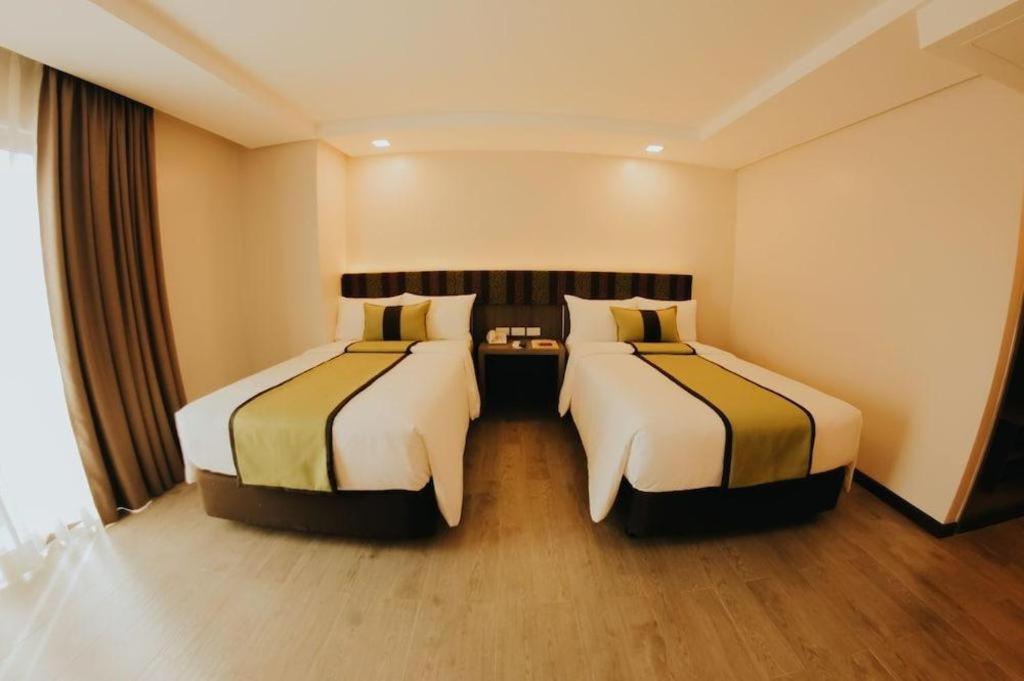 แกรนด์ ซิง อิมพีเรียล โฮเทล Hotel อีโลอีโลซิตี้ ภายนอก รูปภาพ