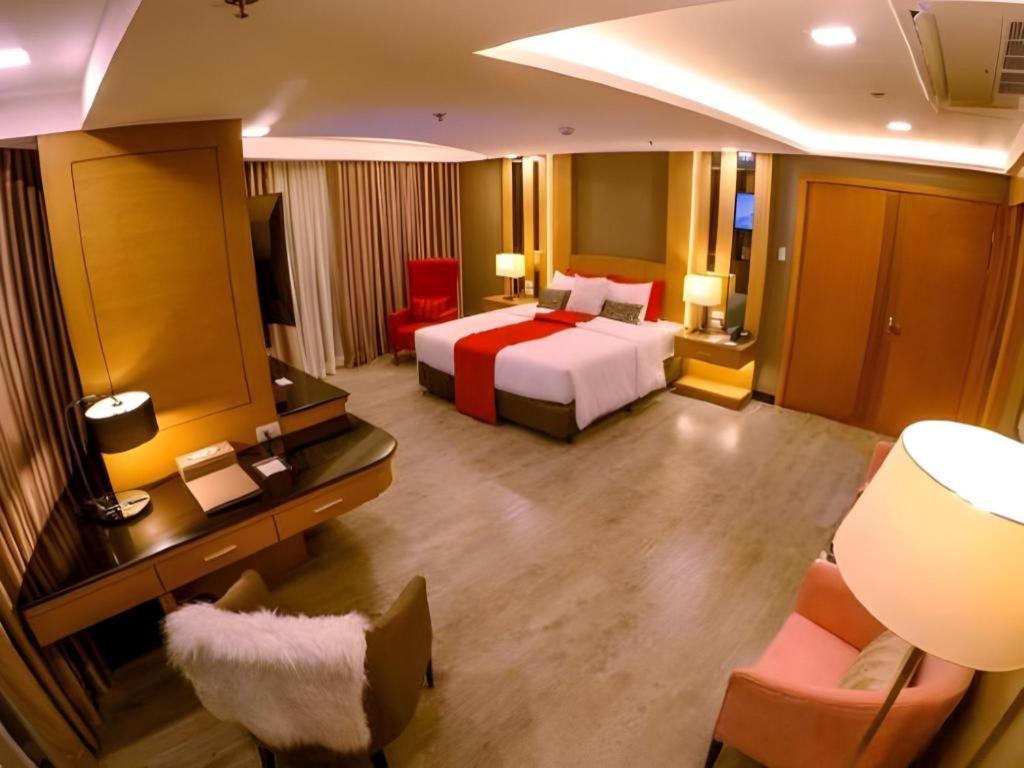 แกรนด์ ซิง อิมพีเรียล โฮเทล Hotel อีโลอีโลซิตี้ ภายนอก รูปภาพ